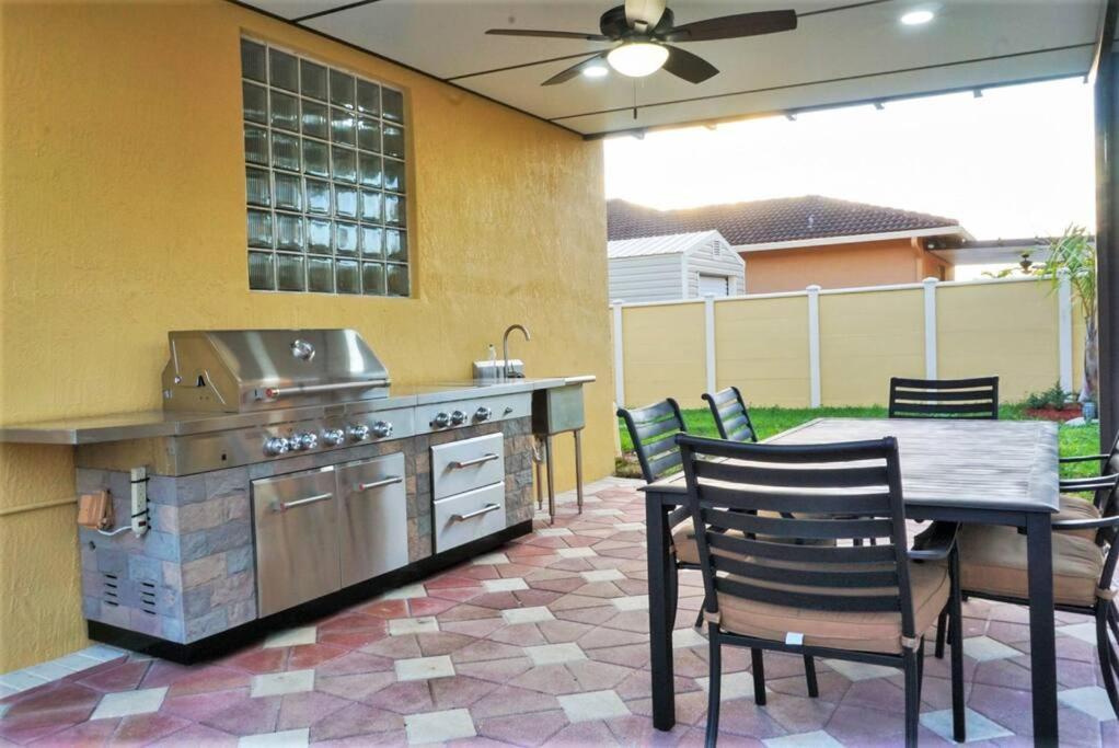 מיאמי New Luxury Vacation Dream Rental- Sleeps 15! מראה חיצוני תמונה